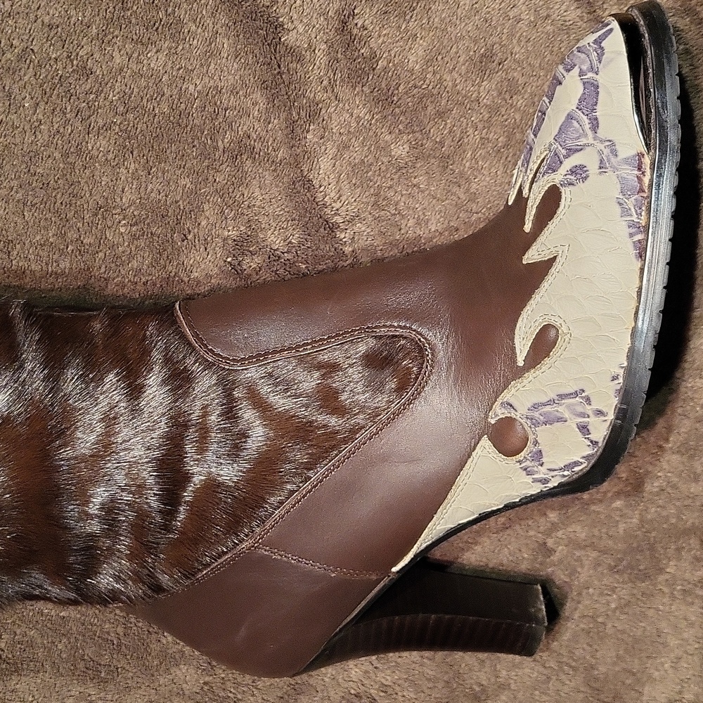 Donald J Pliner 'Angela' Cowboy Western Cowhide Leather Boots / Sz 10 / Expresso - Picture 12 of 17